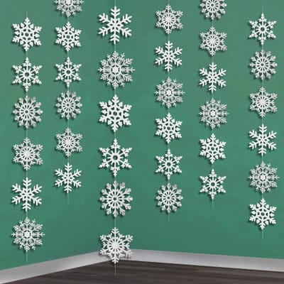 Dailygoods- Sneeuwvlokken Decoratie - 6,5 Voet String - Pack van 6 - PVC Ornamenten - Winter Wonderland - Kerstversiering - Decoratieslingers
