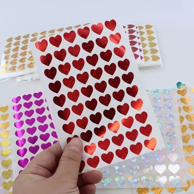 120 rode holografische mini hartjes - Valentijn - liefde - trouwen - houden van - hart - love - sticker