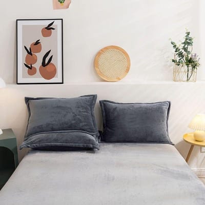 Taie d'oreiller en flanelle épaisse de couleur unie Taie d'oreiller double en polaire corail Ensemble de taie d'oreiller en polaire corail 48 * 74cm-2pcs gris foncé