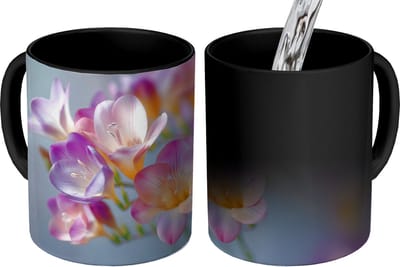 Magische Mok - Foto op Warmte Mokken - Koffiemok - Bloemen - Paars - Overloop - Meeldraden - Magic Mok - Beker - 350 ML - Theemok