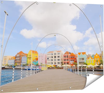 Gards Tuinposter Willemstad Gekleurde Huisjes in Cura�ao - 120x90 cm - Tuindoek - Tuindecoratie - Wanddecoratie buiten - Tuinschilderij
