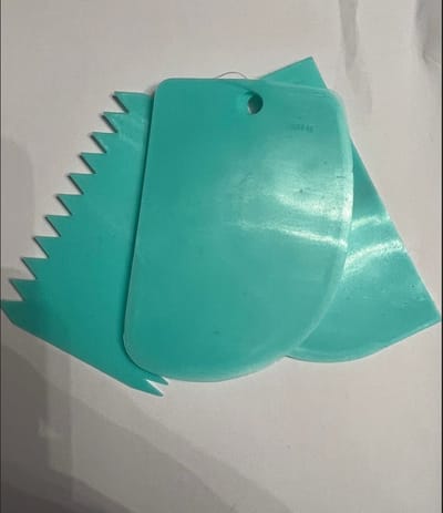 Fondant Schraper mint groen - Spatel Snijder - Set van 3 stuks 12 cm lang x 8 cm hoog - deeg schraper - Fondant Schraper - Spatel Snijder - mint groen - Set van 3 stuks - deeg schraper