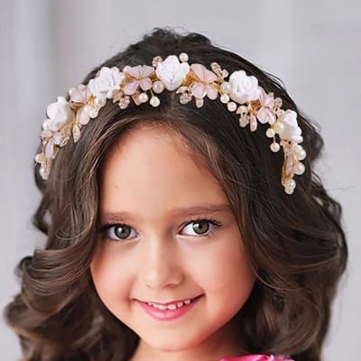 Bloemige Haaraccessoires voor Meisjes - Gouden Bloem en Vlinder Tiara met Parels en Bladeren voor Bruiloften en Feestjes
