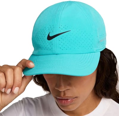 Nike Dri-FIT ADV Club ongestructureerde tennispet - Pet - Maat L/XL - Dusty Cactus/Zwart / Groen Zwart - Nike - Tennis - Unisex Pet