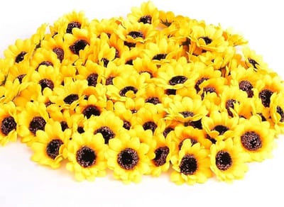SnelShoppen - 50 Stuks Kunstmatige Zonnebloem Hoofden 4.5 cm - Nepplant voor Bruiloft, Tuin, Feest, Thuisdecoratie - Gele Zijde Zonnebloemen