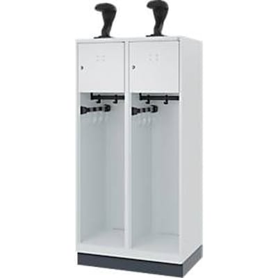 Brandweerkluis C+P Evolo Youngster, 2 vakken, met helmhouder, met sokkel, B 800 x D 500 x H 1630 mm, RAL 7035 lichtgrijs/RAL 7016 antracietgrijs
