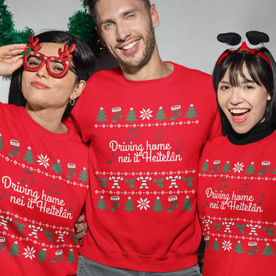 Friese Kersttrui Rood Driving Home Nei It Heitelân - Maat XS - Uniseks Fit - Kerstkleding Voor Dames & Heren