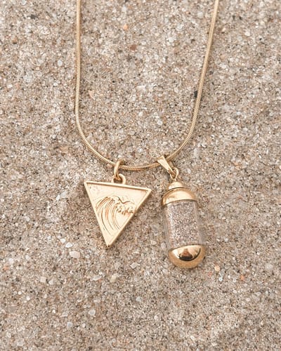 Laguna Treasures - Beach Pendant - ketting - waverider- goud - snake ketting- Halsketting - Sieraden - Su