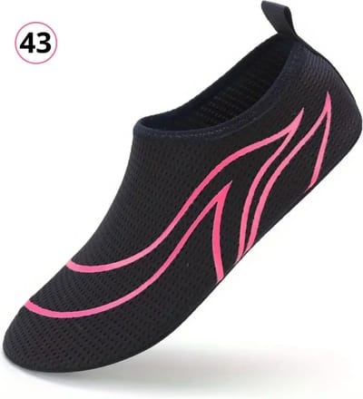 Livano Waterschoenen Voor Kinderen & Volwassenen - Aqua Shoes - Aquaschoenen - Afzwemschoenen - Zwemles Schoenen - Zwart & Rood - Maat 43