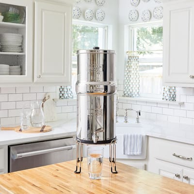 Travel Berkey Set: Waterfilter 6L + RVS kraantje + Standaard
