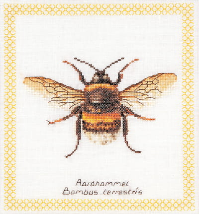 Thea Gouverneur - Borduurpakket met telpatroon - 3018 - Voorgesorteerde DMC Garens - Hommel - Linnen - 20 cm x 21 cm - DIY Kit
