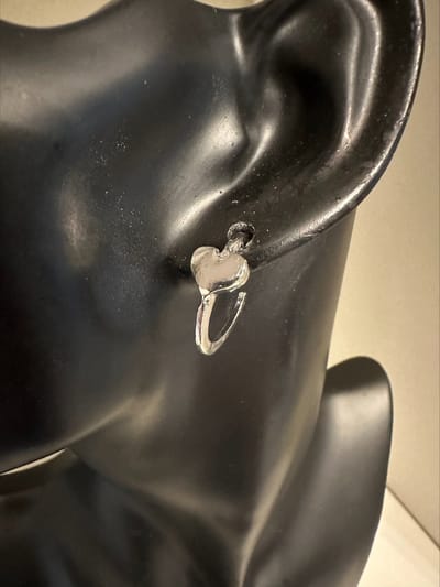 Oorsteker ring met hartje | | Make up | Parfum | Moederdag | Verjaardagscadeau| Cadeautje| Valentijnsdag| Kado | sieraden | vaderdag | oorbellen | oorsieraden