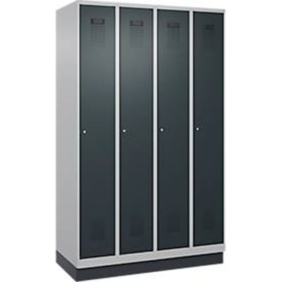 C+P Evolo Plus garderobekast, 4 vakken, 300 mm vakbreedte, met plint, rechts scharnierend, B 1200 x D 500 x H 1950 mm, cilinder, blank aluminium/antracietgrijs