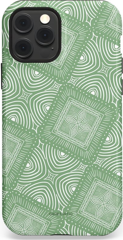 Casetastic Hoesje Geschikt voor Apple iPhone 12/12 Pro Magsafe - Stijlvolle Beschermende Duo-layer Case - Groene Mandala