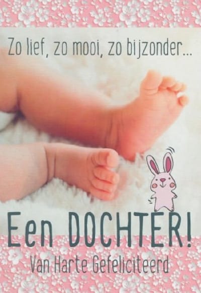 Een dochter! Hartelijk gefeliciteerd! Zo lief, zo mooi, zo bijzonder… Een schattige en lieve kaart met babyvoetjes en beentjes op een zachte plaid. Een dubbele wenskaart inclusief envelop en in folie verpakt.
