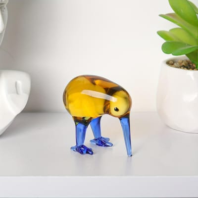 Handgemaakte Decoratieve Beeldje van een Roofvogel, Perfect voor Tafeldecoratie in Huis Charmant Ornament voor Woonkamers, Cafés Display geel