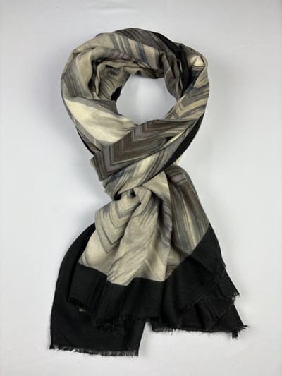 Nette dames sjaal met chevron zigzag print 20% wol met 80% viscose