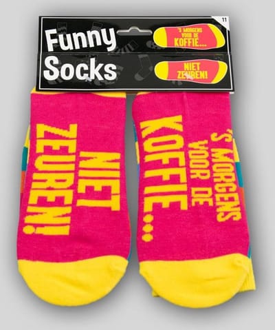 Sokken - Funny socks - 's Morgens voor de koffie niet zeuren! - In cadeauverpakking met gekleurd lint