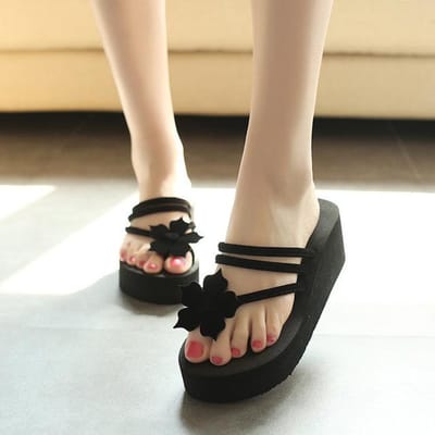 Zomer Nieuwe Hoge Hakken Wedge Schoenen Vrouwen Slippers Dik Platform Vrouwen Slippers Zoete Bloemen Teenclip Buitensandalen 38 zwart