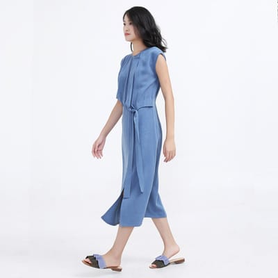 Side Tie minimalistische midi -jurk