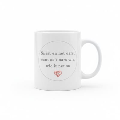 Inspirerende Friese Tekst Koffiemok “Sa Is’t En Net Oars” – Minimalistisch Cirkel- en Hartontwerp – Keramische Mok 330 ml