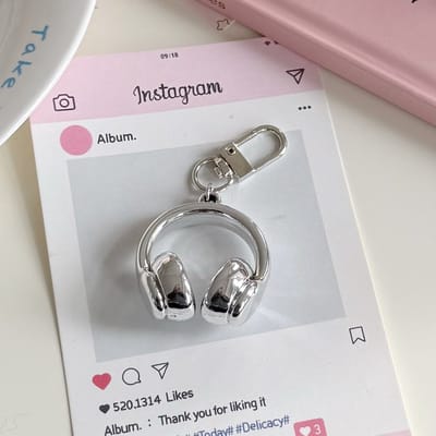 Ainy - Zilver Koptelefoon Keychain | Cute Tashanger | Accessoire voor Sleutelbos, Rugzak of Auto | Speelgoed sleutelhanger accessoires | Cadeau voor Haar, Kinderen & Volwassenen