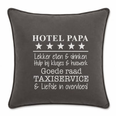 Kussen Kussenhoes met tekst bedrukt cadeau tekstbord plekje | hotel papa | grijs met wit | 50x50 cm | vaderdag verjaardag opa man voor de liefste aanstaande vader geboorte baby zwangerschap aankondiging bekendmaking