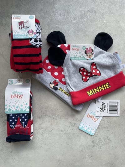 Maminobaby.nl | Baby geschenkset | Minnie mouse maillots, sokjes, mutsjes | Babyshower | Kraamcadeau