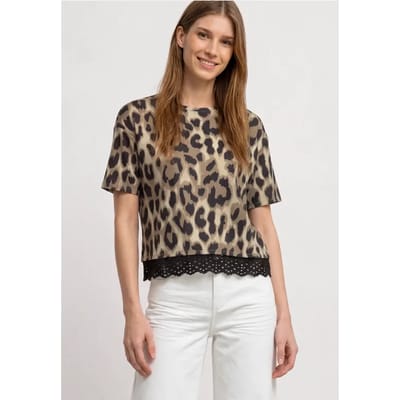 Shirt met ronde hals en kant