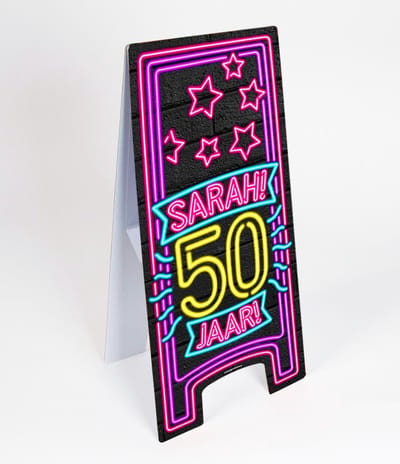 Sarah Warning Sign 50 jaar Neon 62,5cm