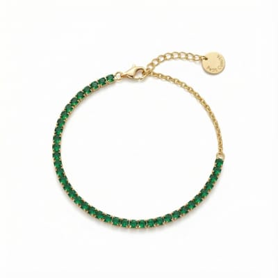 Petit Comité - Armband Dames Goudkleurig Tennis Bracelet - Geboortesteen Mei Smaragd - 925 Sterling Zilver - 18k Gold Plated