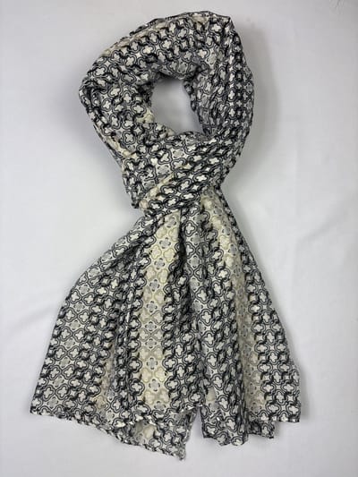 Zomersjaal vrolijk met print en goud van mooie zachte stof 50% katoen met 50 % viscose / 5 kleuren