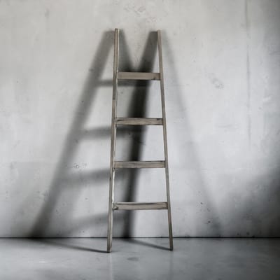 Taupe 'old look' decoratieladder 140 cm