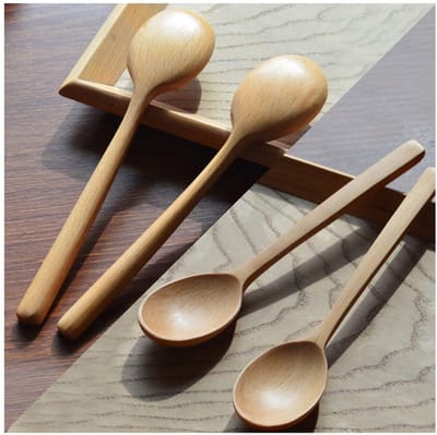 Dailygoods- Houten Lepelset 4 Stuks - Lange Steel - Houten Keukengerei - Gezond en Duurzaam - Gladde Afwerking - Japanse Stijl
