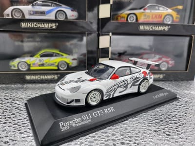 Minichamps Porsche 911 GT3 RSR 2003 Presentation