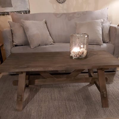 AURA PEEPERKORN | SALONTAFEL | CROSSTABLE | TEAKHOUT LICHT VERGRIJSD | LENGTE 120 X 70 CM