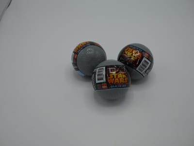 3 Star wars slijm ballen met starwars figuur. spaar ze allemaal.