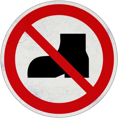 Schoenen verboden verbodsbord - P060 | Sign Again materiaal | 10 cm