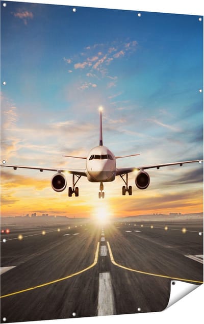 Gards Tuinposter Vliegtuig met een Landing op de Luchthaven - 120x160 cm - Tuindoek - Tuindecoratie - Wanddecoratie buiten - Tuinschilderij