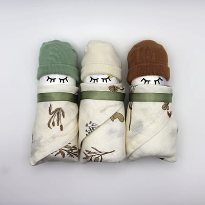Kraamcadeau baby – Luierpoppetjes (3 stuks) met Pampers en Jollein monddoekjes met konijntjesprint