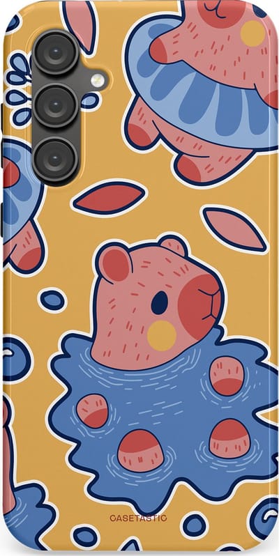 Casetastic Hoesje Geschikt voor Samsung S23 FE - Stijlvolle Beschermende Duo-layer Case - Capibara plons