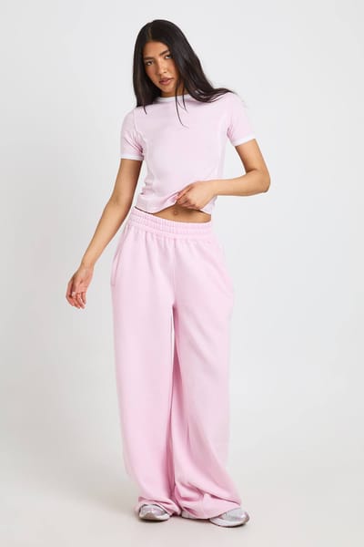 boohoo Dames Tall T-shirt Met Paspeldetail En Rechte Pijp Joggingbroek Set | Lichtroze | Maat: Small