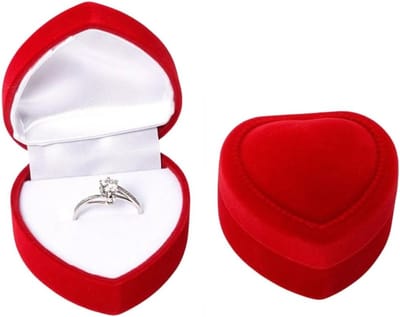 Set van 2 Hartvormige Fluwelen Ringdozen in Rood voor Verloving, Trouwerij en Cadeaus - Sieradenopbergdozen voor Oorbellen en Ringen - Compact en Elegant 4.8x4.8 cm