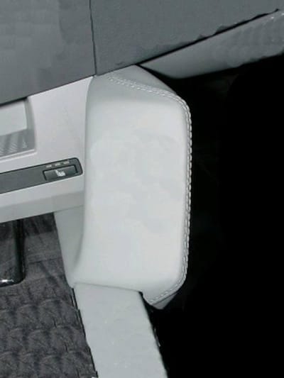Kuda houder geschikt voor BMW 5-Serie (E60) 12/2001-03/2010 Kleur: Zwart
