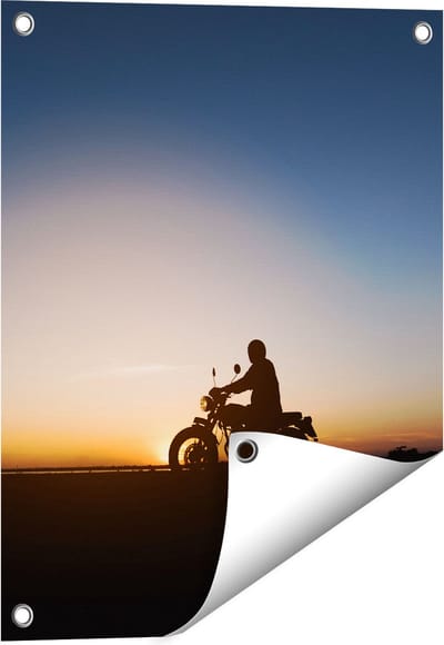 Gards Tuinposter Silhouet van een Motor bij Zonsondergang - 40x50 cm - Tuindoek - Tuindecoratie - Wanddecoratie buiten - Tuinschilderij