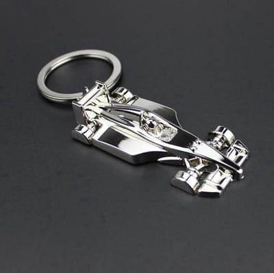 Knaak Raceauto Sleutelhanger - Racing - Sportwagen Model - Cadeau voor Autoliefhebbers - Metaal