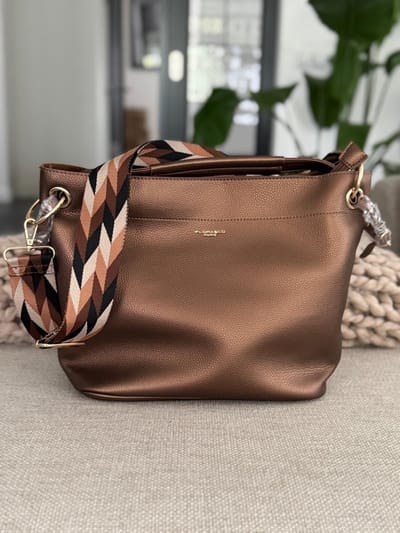 Damestas - Flora & Co - Bag in bag/tas in tas - handtas/crossbody - fashion riem - Marron Metal.