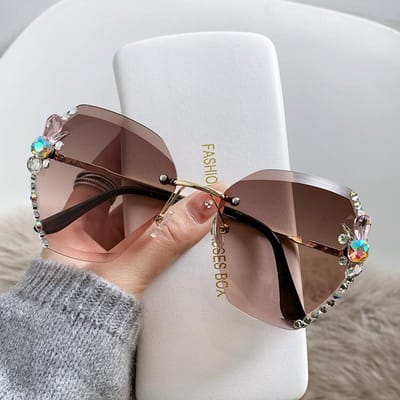 Lunettes de soleil avec strass pour femmes, grand visage, amincissant, bord en cristal résistant aux UV, lunettes de soleil sans monture Source Factory Straight Hair