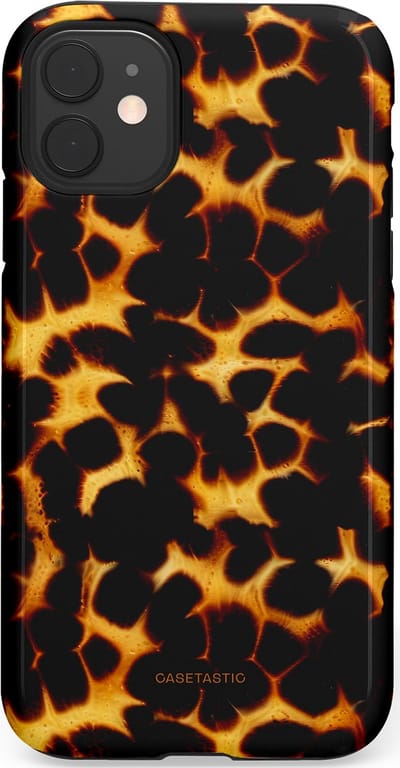 Casetastic Hoesje Geschikt voor Apple iPhone 11 - Stijlvolle Beschermende Duo-layer Case - Gevaarlijkspoor