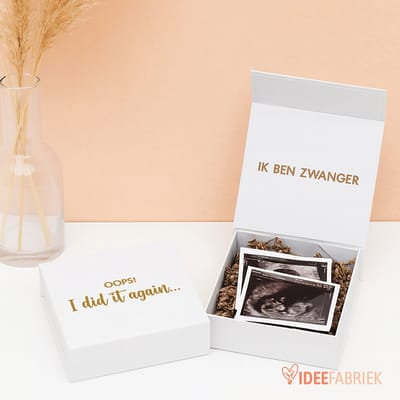 Ideefabriek - Geschenkdoos - Oops I did it again - Zwangerschap Aankondiging - Opnieuw zwanger - Gezinsuitbreiding - 15 x 15 x 5 cm - Cadeaubox Wit
